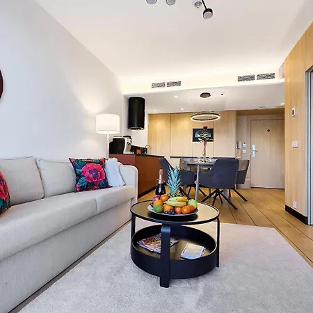 Golden Hour Apartments- Loft H 406 Apartment