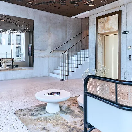 Golden Hour Apartments- Loft H 406 Apartment