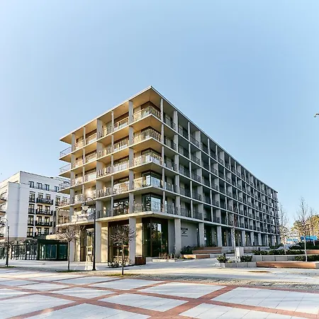 Golden Hour Apartments- Loft H 406